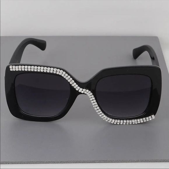 Bling, Bling Sunglasses - Picture 4 of 6